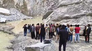 सोनभद्र में ड्रिलिंग के दौरान धंसी खदान, एक मजदूर की मौत; 15 श्रमिकों के दबे होने की आशंका