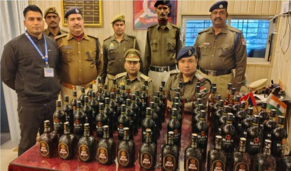 अमृत भारत एक्सप्रेस से अवैध शराब बरामद  बिहार ले जाने की थी तैयारी, विशेष ठहराव देकर पकड़ी गई खेप